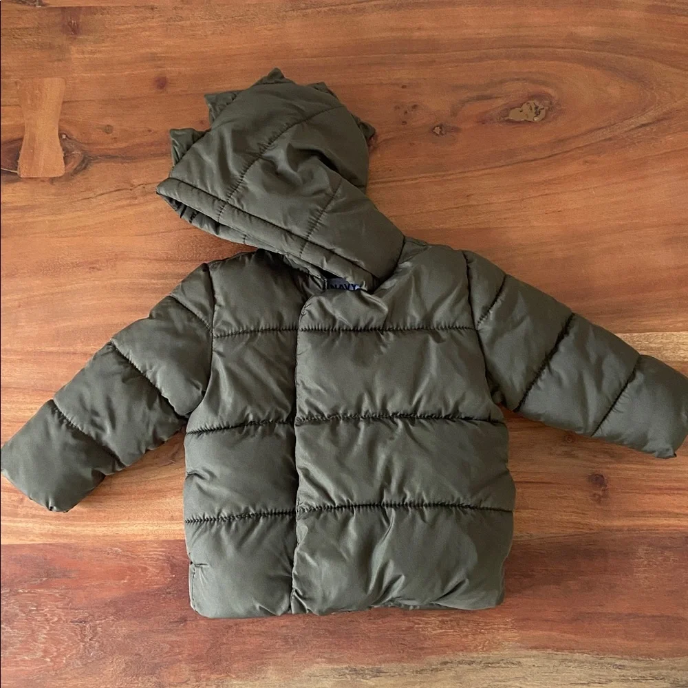 Old Navy baby hooded dino puffer coat dinosaur army green jacket 12-18 months